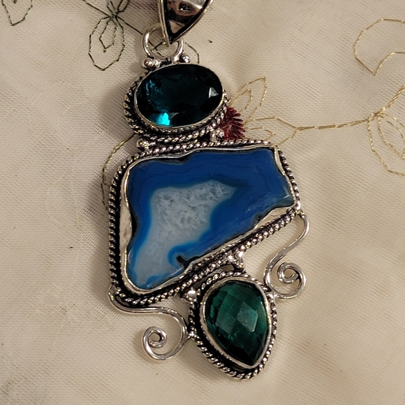 HANDMADE STERLING SILVER GEODE drusy with London topaz. With chain. - Picture 1 of 4
